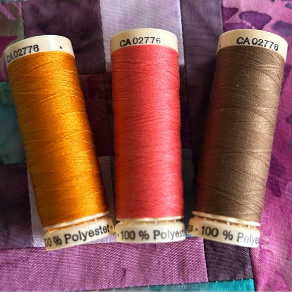 GUTERMANN 💯 1️⃣2️⃣ SPOOLS OF THREAD 🧵 BEAUTIFUL COLORS 110 yd 100m 💯 NWT FINAL - Picture 10 of 10